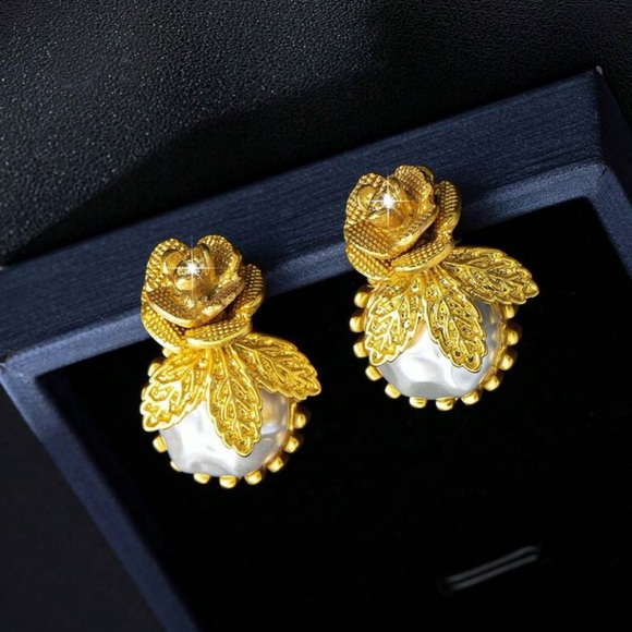 “Parisian Rose Pearl” Gingham Petals Crater Dent Moon Surface French Palace Stud - Picture 8 of 16